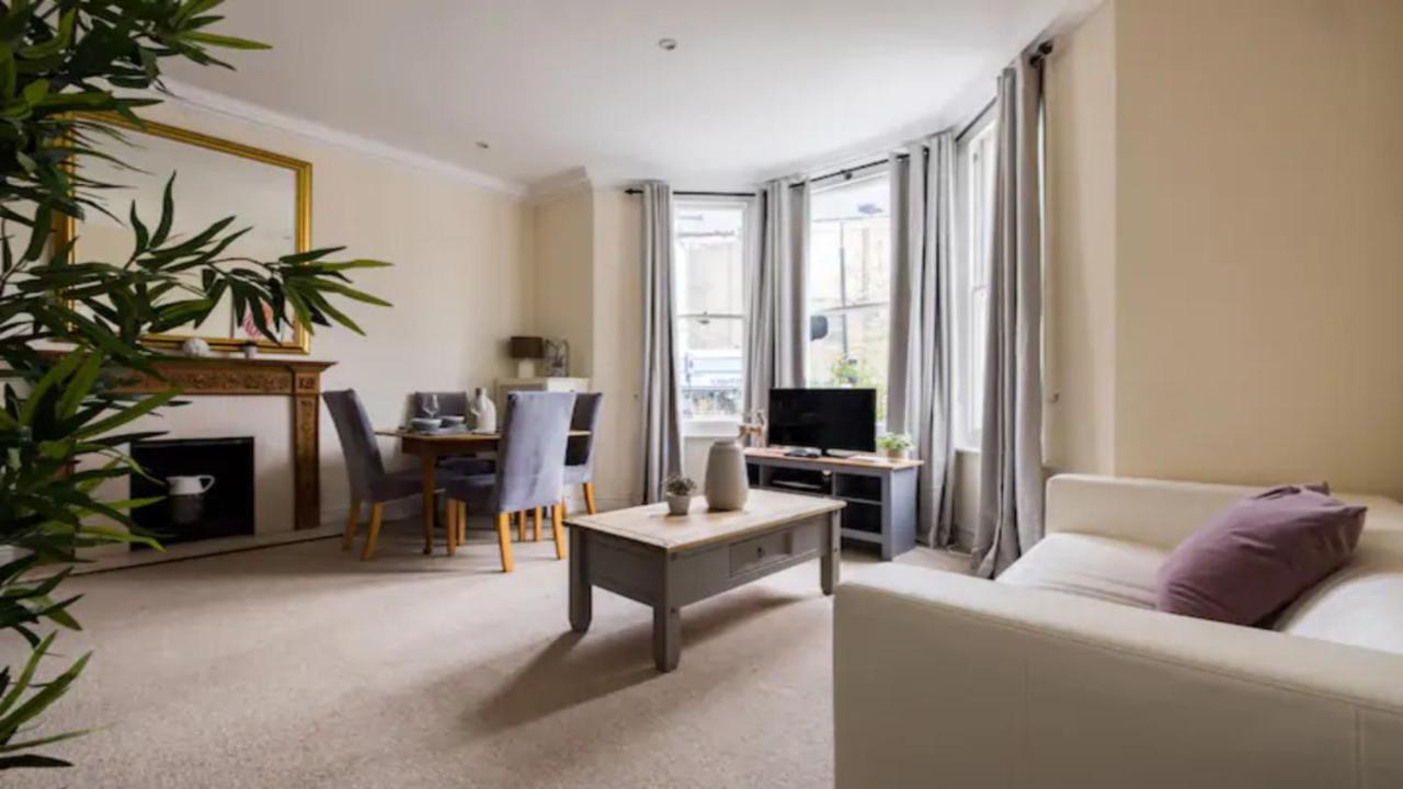 The West Kensington Apartments London Szoba fotó